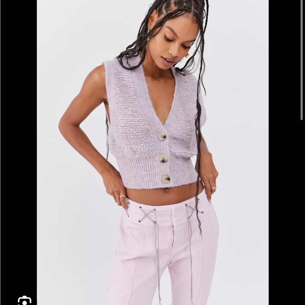 UO PAIGE TEXTURED SWEATER VEST